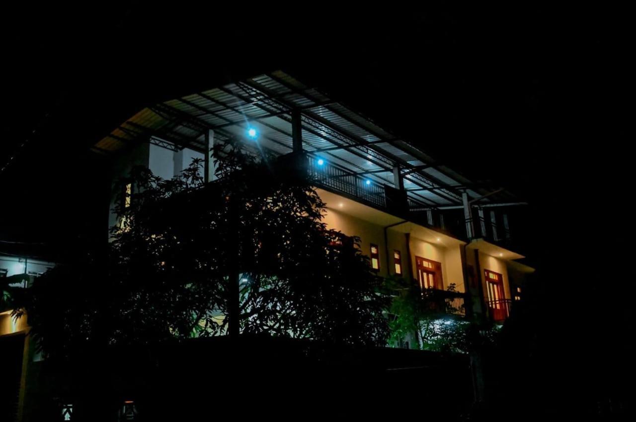 Emerald Home Stay Anuradhapura Exterior photo