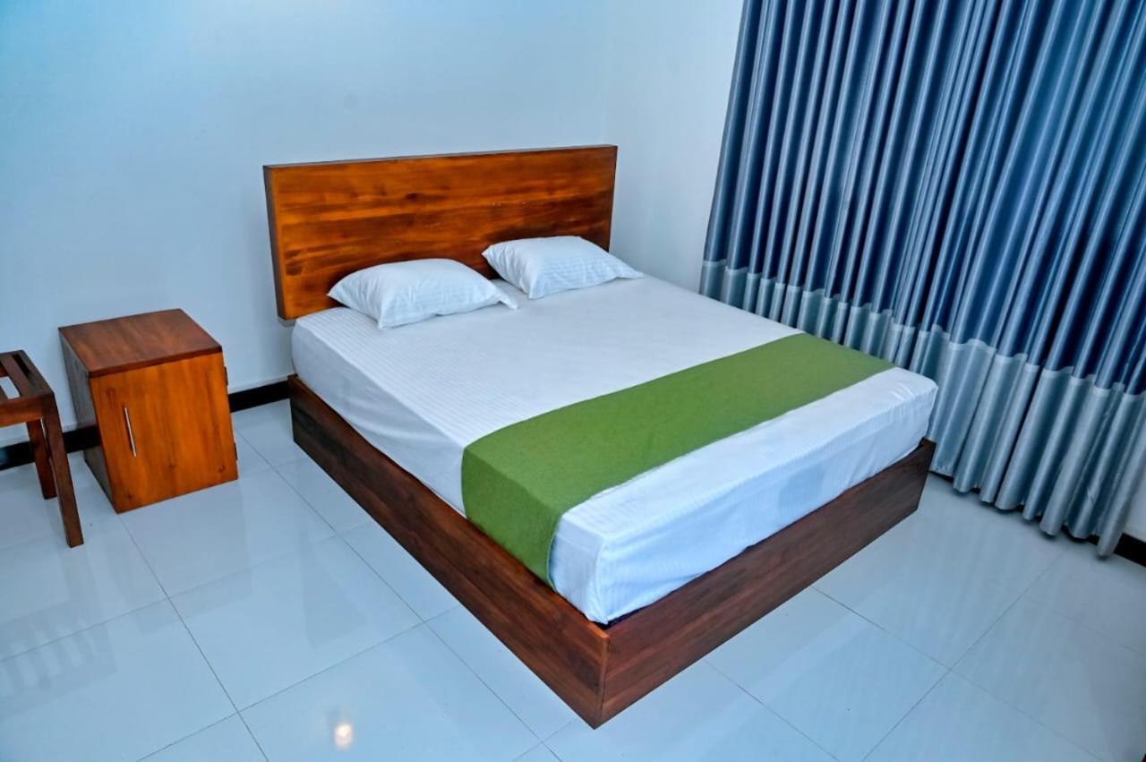 Emerald Home Stay Anuradhapura Exterior photo